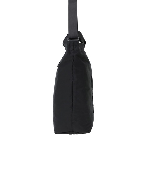 Manhattan Portage（マンハッタンポーテージ）の「PUMPHOUSE SHOULDER BAG COMBED COTTON GABARDINE DPL（ショルダーバッグ・レディース・ブラック・MEDIUM）」の3枚目の写真