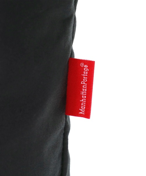 Manhattan Portage（マンハッタンポーテージ）の「PUMPHOUSE SHOULDER BAG COMBED COTTON GABARDINE DPL（ショルダーバッグ・レディース・ブラック・MEDIUM）」の11枚目の写真