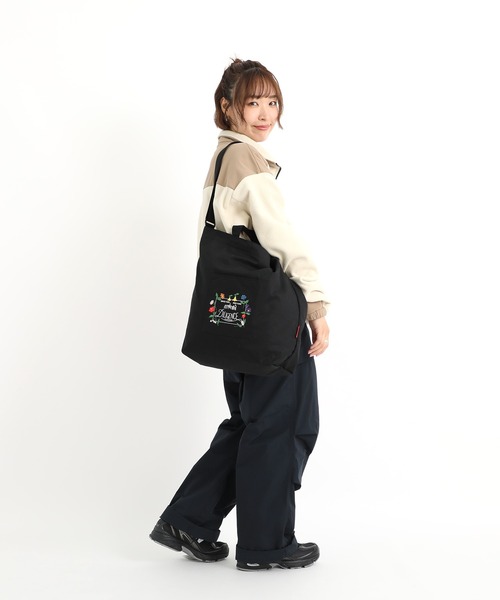Manhattan Portage（マンハッタンポーテージ）の「PUMPHOUSE SHOULDER BAG COMBED COTTON GABARDINE DPL（ショルダーバッグ・レディース・ブラック・MEDIUM）」の13枚目の写真