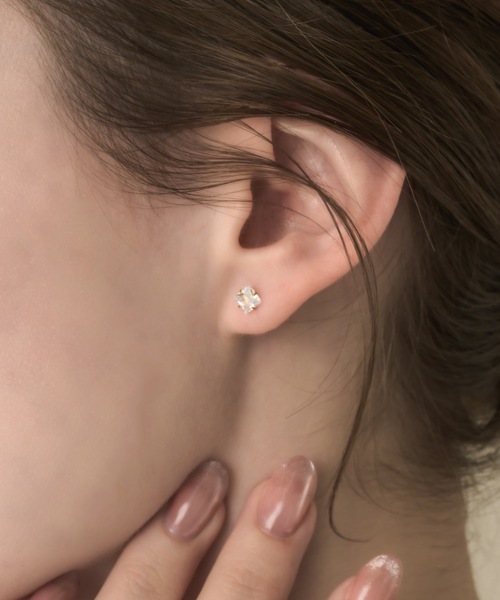 muku(ムク)の「PIERCE/STELLA(ピアス(両耳用)・レディース・ゴールド/シルバー・FREE)」の3枚目の写真