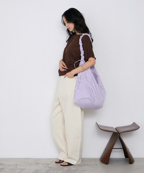 forksy.(フォルクシー)の「【forksy.】2way ギャザーストライプ ショルダー トートバッグ(トートバッグ・レディース・ブルー/アイボリー/ラベンダー/モカ/ピンク・FREE)」の15枚目の写真