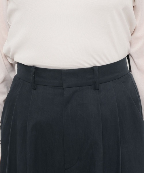 LOWRYS FARM(ローリーズファーム)の「C/Nタックワイドパンツ 639540(その他パンツ・レディース・ベージュ/ネイビー・LARGE/MEDIUM)」の16枚目の写真