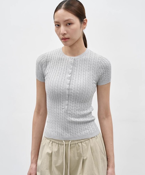 EIGHTHMONTH(エイスマンス)の「リブケーブルヘンリーネックニットトップス EM26s036【EIGHTHMONTH】(Tシャツ/カットソー・レディース・ネイビー/ライトグレー・S/M)」の1枚目の写真