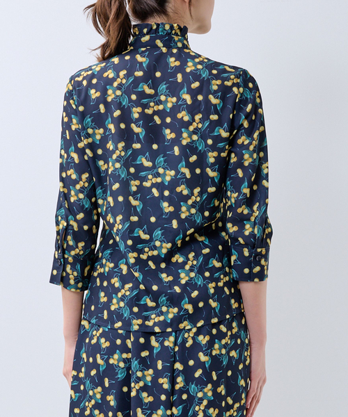 NARACAMICIE(ナラカミーチェ)の「【NARACAMICIE】チェリー柄フリル七分袖ブラウス(シャツ/ブラウス・レディース・ブルー/ネイビー・S/L/M)」の5枚目の写真