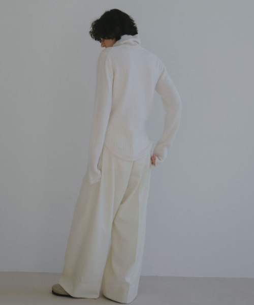 ETRE TOKYO(エトレトウキョウ)の「ウールカシミヤタートルネックニットプルオーバー(ニット/セーター・レディース・オフホワイト/ブルー/キャメル・FREE)」の13枚目の写真