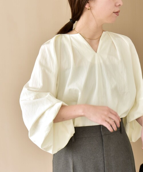 quaranciel(カランシエル)の「quaranciel:〈洗濯機可能〉ツイル スキッパー ボリューム ブラウス(シャツ/ブラウス・レディース・ホワイト/ブルー・ONE SIZE)」の19枚目の写真
