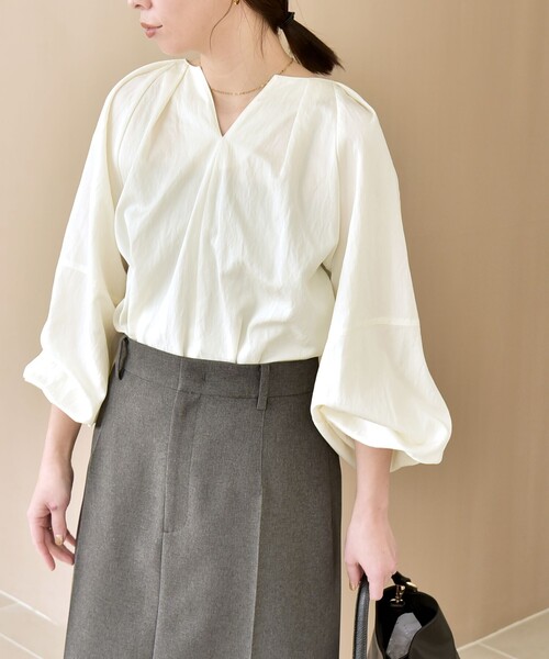 quaranciel(カランシエル)の「quaranciel:〈洗濯機可能〉ツイル スキッパー ボリューム ブラウス(シャツ/ブラウス・レディース・ホワイト/ブルー・ONE SIZE)」の22枚目の写真