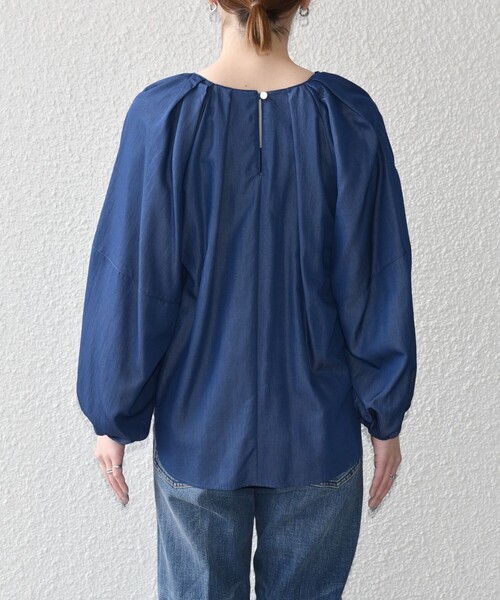 quaranciel(カランシエル)の「quaranciel:〈洗濯機可能〉ツイル スキッパー ボリューム ブラウス(シャツ/ブラウス・レディース・ホワイト/ブルー・ONE SIZE)」の5枚目の写真