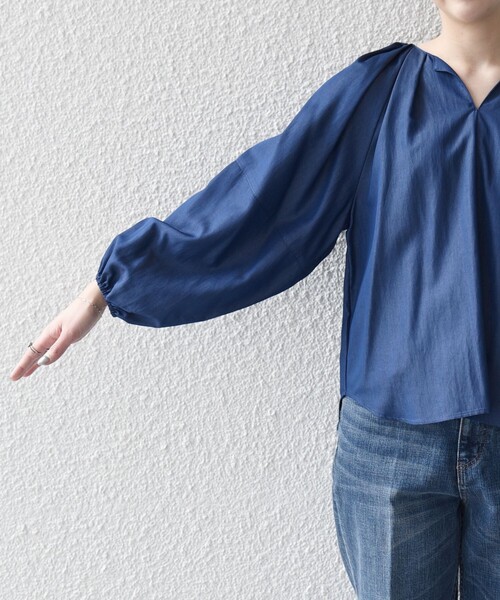 quaranciel(カランシエル)の「quaranciel:〈洗濯機可能〉ツイル スキッパー ボリューム ブラウス(シャツ/ブラウス・レディース・ホワイト/ブルー・ONE SIZE)」の6枚目の写真
