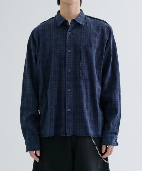 EPNK（イーピーエヌケー）の「Fringe check shirts / フリンジチェックシャツ（シャツ/ブラウス・メンズ・ネイビー/チャコールグレー・SMALL/MEDIUM/LARGE）」の3枚目の写真