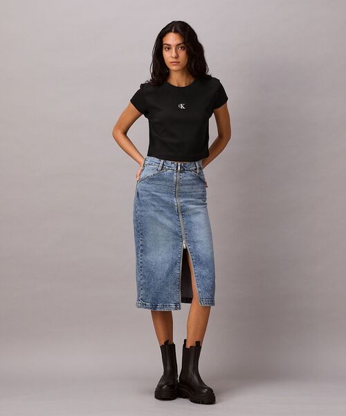Calvin Klein(カルバン・クライン)の「クロップドショートスリーブリブTシャツ(Tシャツ/カットソー・レディース・アイボリー/ブラック・S/XS/M)」の7枚目の写真