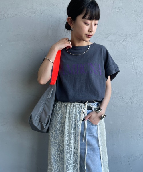 AMERICANA（アメリカーナ）の「【WEB先行予約】[Americana/アメリカーナ] 別注 AMRCNA ラウンドヘム ロゴプリントTシャツ（Tシャツ/カットソー・レディース・カーキ/ホワイト/スミクロ・ONE SIZE）」の21枚目の写真