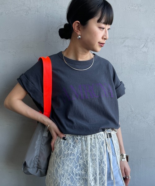 AMERICANA（アメリカーナ）の「【WEB先行予約】[Americana/アメリカーナ] 別注 AMRCNA ラウンドヘム ロゴプリントTシャツ（Tシャツ/カットソー・レディース・カーキ/ホワイト/スミクロ・ONE SIZE）」の20枚目の写真