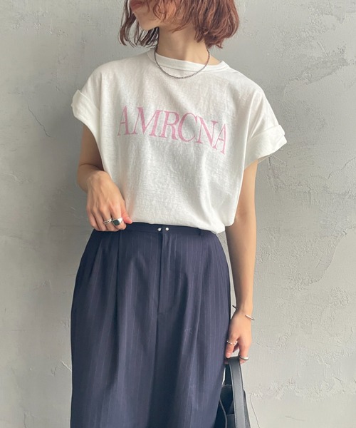 AMERICANA（アメリカーナ）の「【WEB先行予約】[Americana/アメリカーナ] 別注 AMRCNA ラウンドヘム ロゴプリントTシャツ（Tシャツ/カットソー・レディース・カーキ/ホワイト/スミクロ・ONE SIZE）」の7枚目の写真