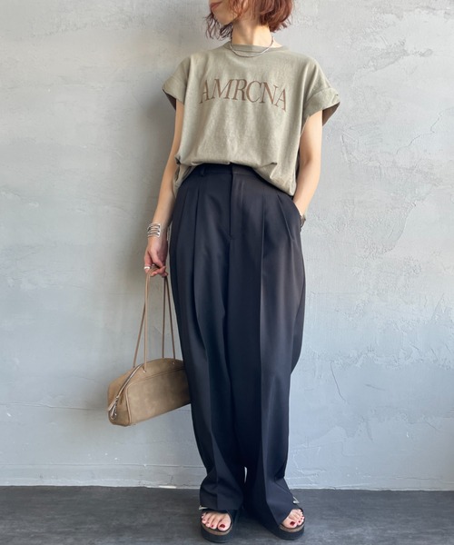 AMERICANA（アメリカーナ）の「【WEB先行予約】[Americana/アメリカーナ] 別注 AMRCNA ラウンドヘム ロゴプリントTシャツ（Tシャツ/カットソー・レディース・カーキ/ホワイト/スミクロ・ONE SIZE）」の6枚目の写真