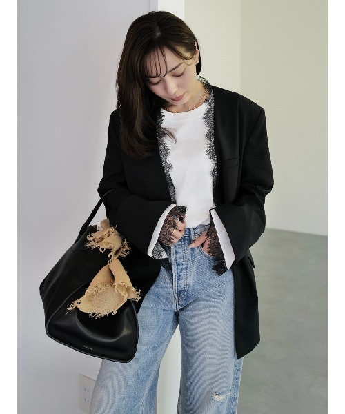 anuans（アニュアンス）の「レーストリムノーカラージャケット（ノーカラージャケット・レディース・ベージュ/ブラック・FREE）」の4枚目の写真