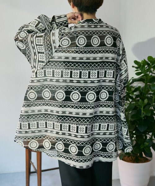 ear PAPILLONNER（イアパピヨネ）の「シアー刺繍ブラウス【SUM1 STYLE】（シャツ/ブラウス・レディース・ホワイト/ブラック・FREE）」の16枚目の写真