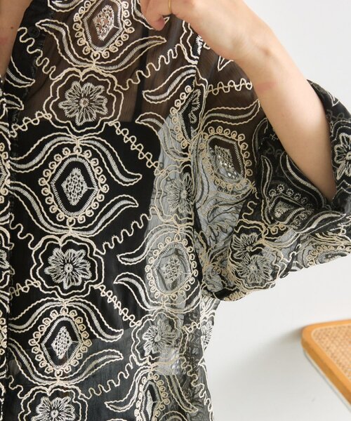ear PAPILLONNER（イアパピヨネ）の「シアー刺繍ブラウス【SUM1 STYLE】（シャツ/ブラウス・レディース・ホワイト/ブラック/アイボリー・FREE）」の12枚目の写真
