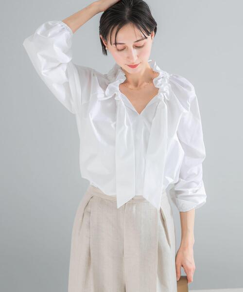 URBAN RESEARCH ROSSO WOMEN（アーバンリサーチ　ロッソ）の「フリルネックシャツブラウス（シャツ/ブラウス・レディース・パープル系その他/ホワイト/チャコールグレー・FREE）」の4枚目の写真