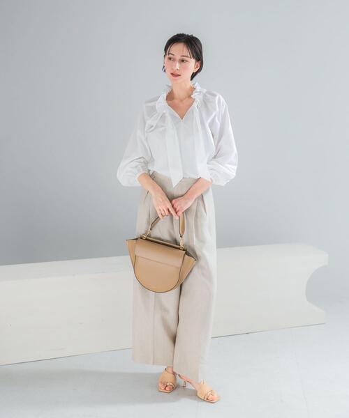 URBAN RESEARCH ROSSO WOMEN（アーバンリサーチ　ロッソ）の「フリルネックシャツブラウス（シャツ/ブラウス・レディース・パープル系その他/ホワイト/チャコールグレー・FREE）」の5枚目の写真