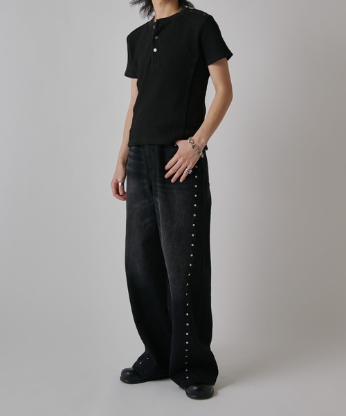 Lui's（ルイス）の「スタッズ/ワイドフィットデニムパンツ13.5oz（デニムパンツ・メンズ・インディゴブルー/ブラック系その他2・32/30/34）」の10枚目の写真