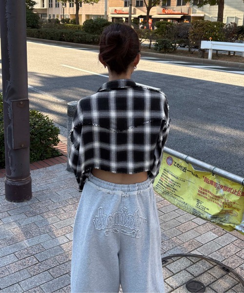 sedacle girl（セダクルガール）の「クロップドウエスタンシャツ（シャツ/ブラウス・レディース・チャコールグレー/オフホワイト・MEDIUM/SMALL）」の3枚目の写真