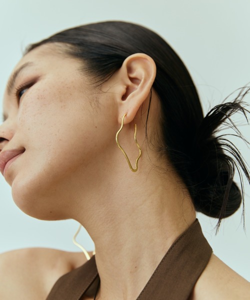 DRWCYS（ドロシーズ）の「ウェーブニュアンスピアス（ピアス（両耳用）・レディース・ゴールド/シルバー・FREE）」の9枚目の写真