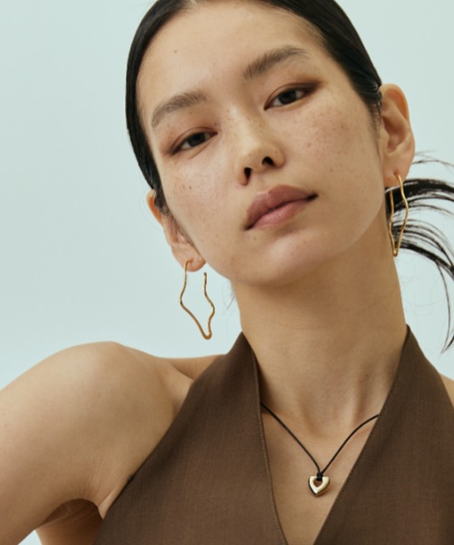 DRWCYS（ドロシーズ）の「ウェーブニュアンスピアス（ピアス（両耳用）・レディース・ゴールド/シルバー・FREE）」の12枚目の写真