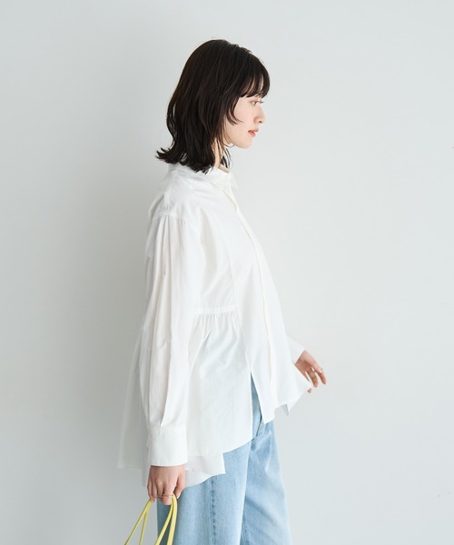 YECCA VECCA（イェッカヴェッカ）の「ペプラムギャザーシャツ（シャツ/ブラウス・レディース・ネイビー/ブルー/オフホワイト・FREE）」の16枚目の写真