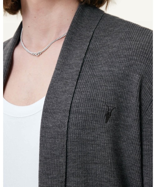 ALLSAINTS（オールセインツ）の「MODE MERINO RAMSKULL OPEN CARDIGAN | モード メリノ ラムスカル オープン カーディガン（カーディガン/ボレロ・メンズ・グレー系その他・S/M/L/XL）」の3枚目の写真