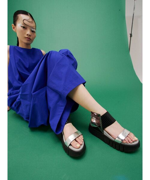 UN3D.（アンスリード）の「ROUND BOX COCOON TOP / ラウンドボックスコクーントップ（シャツ/ブラウス・レディース・ブルー/グレー/ブラック/ホワイト・38/36）」の19枚目の写真