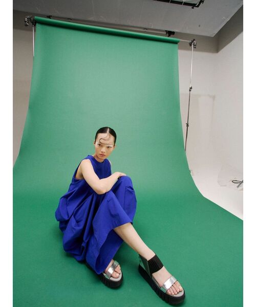 UN3D.（アンスリード）の「ROUND BOX COCOON TOP / ラウンドボックスコクーントップ（シャツ/ブラウス・レディース・ブルー/グレー/ブラック/ホワイト・38/36）」の20枚目の写真