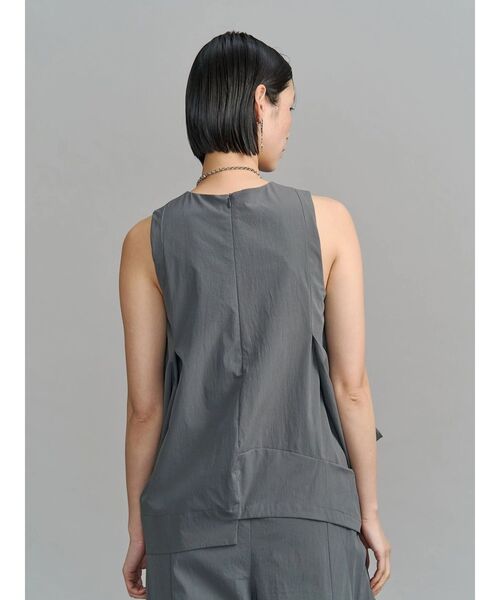 UN3D.（アンスリード）の「ROUND BOX COCOON TOP / ラウンドボックスコクーントップ（シャツ/ブラウス・レディース・ブルー/グレー/ブラック/ホワイト・38/36）」の21枚目の写真