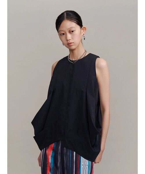 UN3D.（アンスリード）の「ROUND BOX COCOON TOP / ラウンドボックスコクーントップ（シャツ/ブラウス・レディース・ブルー/グレー/ブラック/ホワイト・38/36）」の6枚目の写真