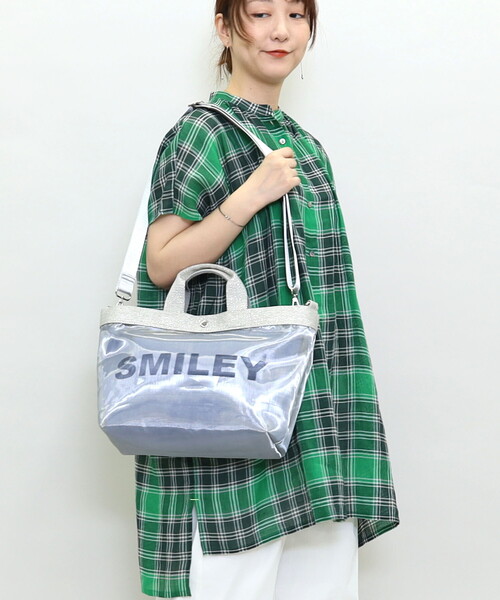 COOCO(クーコ)の「SMILEY inbag付マルチWAYメッシュトートバッグ/A4対応(トートバッグ・レディース・ブラック/ゴールド/シルバー・FREE)」の2枚目の写真