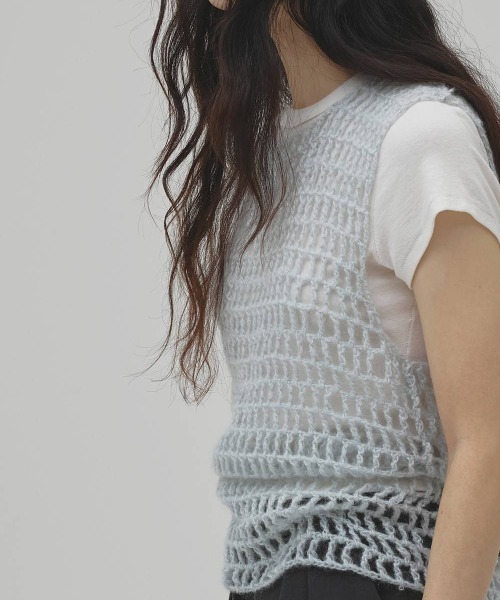 TODAYFUL(トゥデイフル)の「TODAYFUL Mohair Mesh Vest モヘアメッシュベスト/12620503(ベスト・レディース・ミント/チャコールグレー・ONE SIZE)」の3枚目の写真