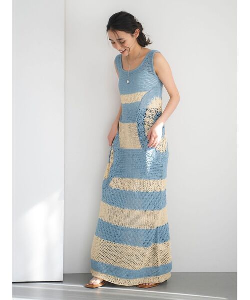 Ungrid(アングリッド)の「透かし編みノースリニットワンピース(ワンピース・レディース・その他1/オレンジ/アイボリー・FREE)」の4枚目の写真