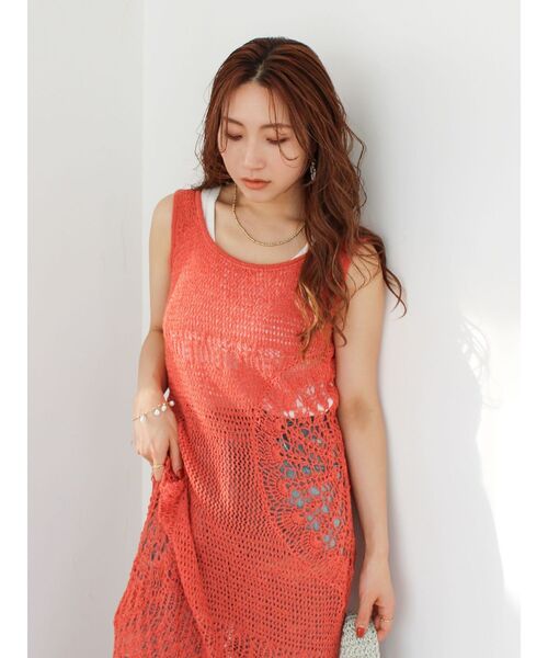 Ungrid(アングリッド)の「透かし編みノースリニットワンピース(ワンピース・レディース・その他1/オレンジ/アイボリー・FREE)」の12枚目の写真
