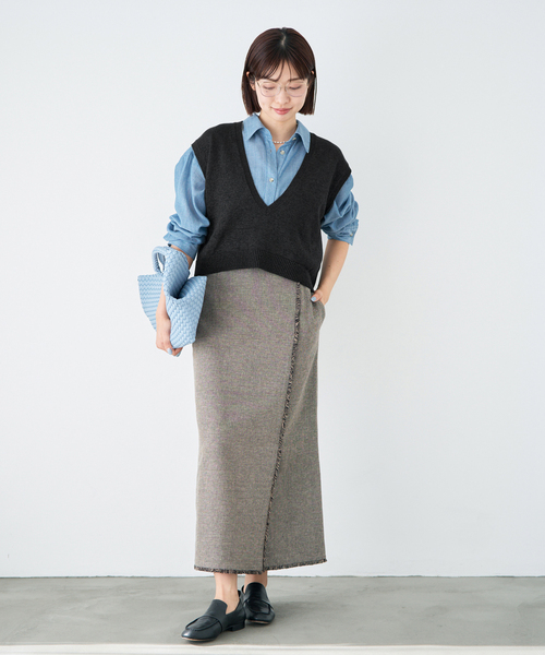 IENA（イエナ）の「コットンwashiニットベスト（ベスト・レディース・ブラック/カーキ・FREE）」の3枚目の写真