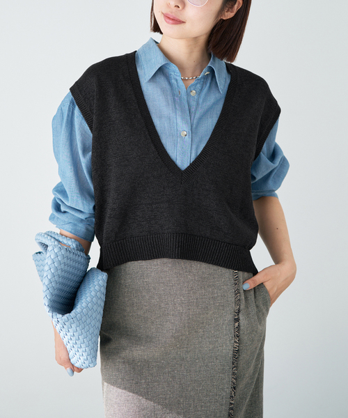 IENA（イエナ）の「コットンwashiニットベスト（ベスト・レディース・ブラック/カーキ・FREE）」の5枚目の写真