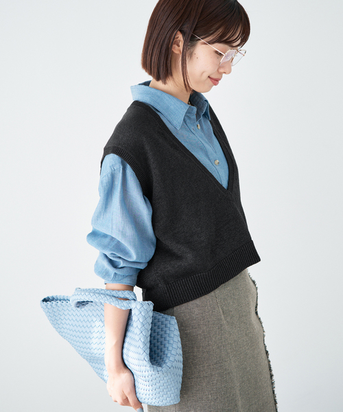 IENA（イエナ）の「コットンwashiニットベスト（ベスト・レディース・ブラック/カーキ・FREE）」の8枚目の写真