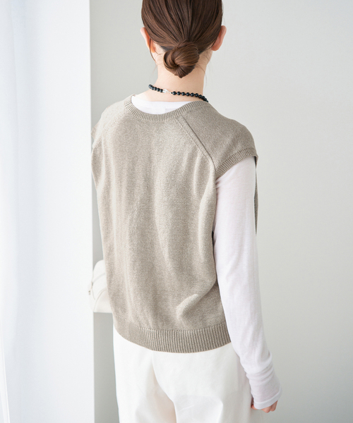 IENA（イエナ）の「コットンwashiニットベスト（ベスト・レディース・ブラック/カーキ・FREE）」の15枚目の写真