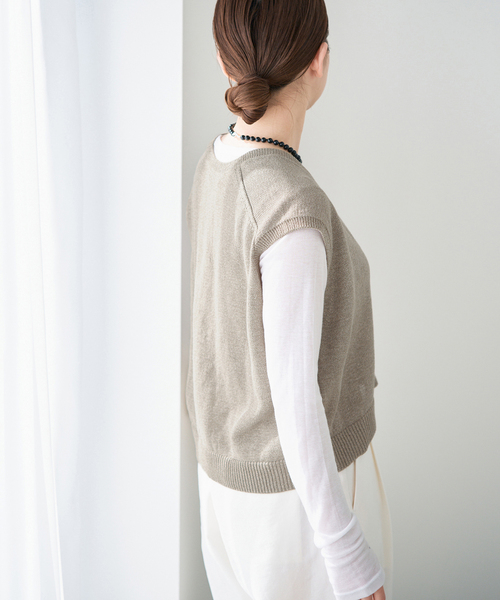 IENA（イエナ）の「コットンwashiニットベスト（ベスト・レディース・ブラック/カーキ・FREE）」の16枚目の写真