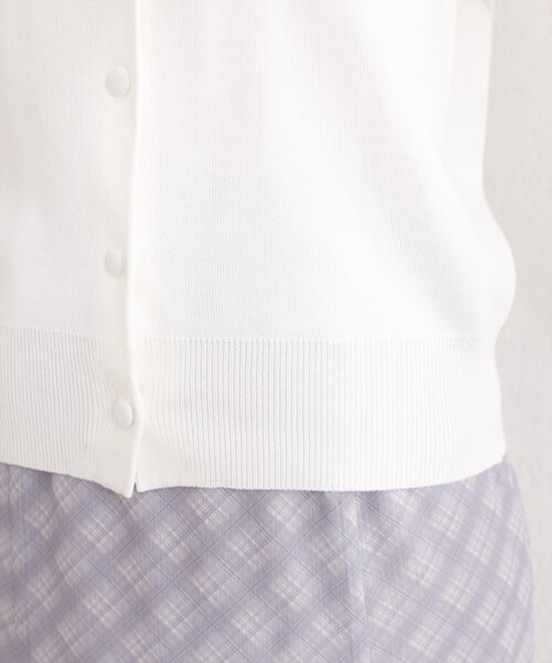 natural couture（ナチュラルクチュール）の「ロゴ刺繍ポケットカーディガン（カーディガン/ボレロ・レディース・ネイビー/ライム/レッド/チャコールグレー/オフホワイト・FREE）」の21枚目の写真