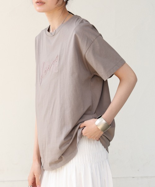 Bab（バブ）の「ロゴ刺繍デザイン半袖Ｔシャツ（Tシャツ/カットソー・レディース・オフホワイト/ブラック/グレイッシュベージュ/ライトグレー・MEDIUM）」の13枚目の写真