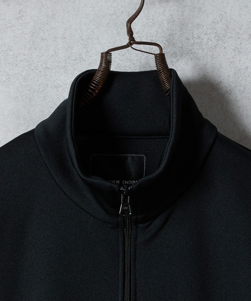 NUMBER (N)INE(ナンバーナイン)の「SCHOOL OF VISUAL COMEDY PRINTED JERSEY STAND TRACK JACKET / スカルモチーフ ワンポイント バックプリント ジャージ スタンドネック トラックジャケット(ジャージ・メンズ・ブラック・2/3/4)」の5枚目の写真