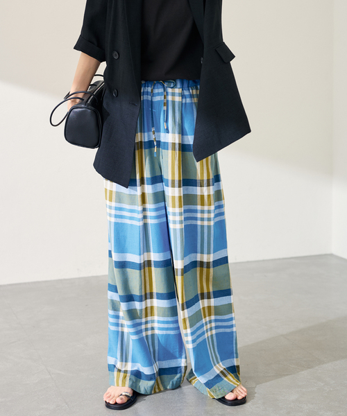 FRAMeWORK(フレームワーク)の「BIGチェックイージーワイドパンツ(スラックス・レディース・イエロー/ブルー系その他・38/36)」の13枚目の写真