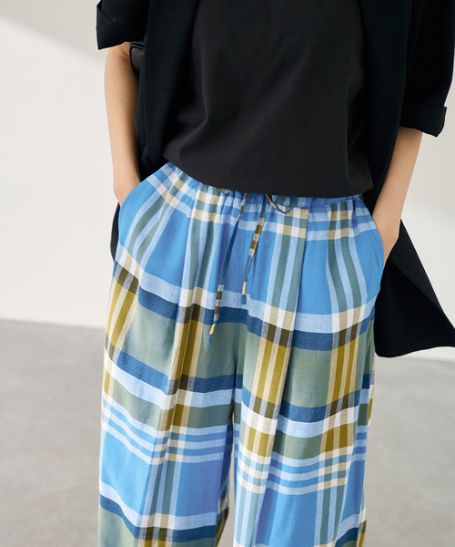 FRAMeWORK(フレームワーク)の「BIGチェックイージーワイドパンツ(スラックス・レディース・イエロー/ブルー系その他・38/36)」の15枚目の写真
