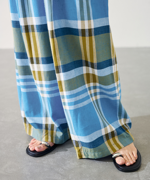 FRAMeWORK(フレームワーク)の「BIGチェックイージーワイドパンツ(スラックス・レディース・イエロー/ブルー系その他・38/36)」の16枚目の写真