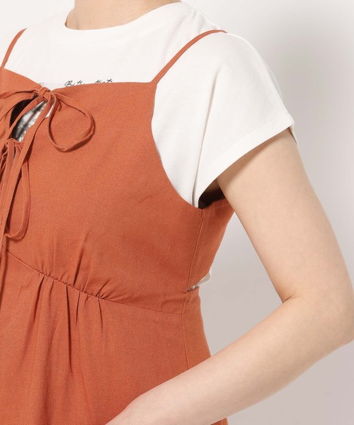 mysty woman（ミスティウーマン）の「Wリボンキャミワンピース 666538（ワンピース・レディース・ダークオレンジ/ブラック/ベージュ・FREE）」の16枚目の写真